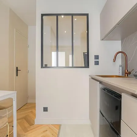 Bright And Comfortable Studio, Saint-didier Apartment Lyon